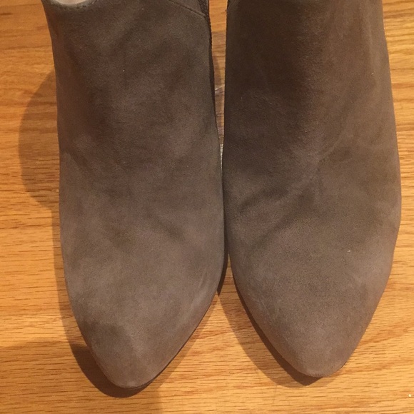 Taupe platform Booties - Picture 4 of 7